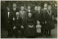 49216 Fam. Teeuwen uit Keunenhoek in Budel, ca. 1940-1950