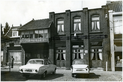 49471 Bioscoop Novatheater en café van familie Schepens, 1960-1965