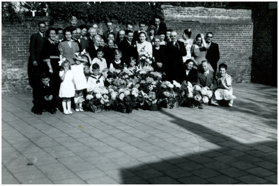 49520 Huwelijk van Louis en Liesbeth Neeskens, Budel, 26-4-1949
