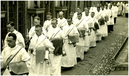 49576 Priesterwijding van pater Jan Kissen, Budel, in Gemert, 19-07-1941