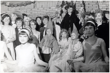 49730 St. Anna-school, Budel, toneelspel, met o.a. Marlies Staals, ca 1965 - 1970