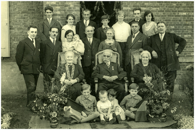 49827 Jubileum familie Thirion, Budel, 1932