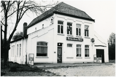 50237 Café Entree de Dorplein (Aan de oude overweg Budel-Schoot), ca 1960