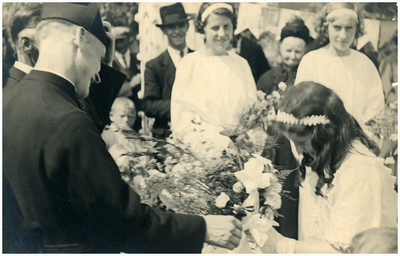 50257 Eerste Heilige Mis van Pater Sjef Compen, Budel (Pater van de Heilige Geest), ca 1946
