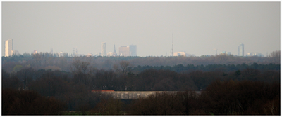 50413 Luchtfoto, genomen vanuit kerktoren R.K.Kerk O.L.V. Visitatie Budel, 10-04-2019