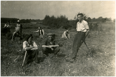 50757 Het boeren leven fam Ras, Gastel , 1947