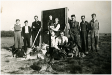50763 Hondenclub met Jan Damen, Gastel, circa 1947