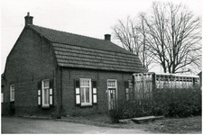 50970 Woonhuis annex boerderij, met schuur, budel, 1983-1987