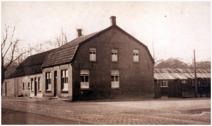 51288 Cafe Graad Meurkens met kegel en beugelbaan, Budel, 1940