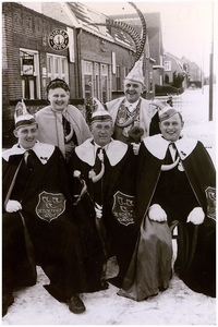 51585 Een wandeling door Budel-Schoot (IX en slot). Carnavalsvereniging 'De Toeters' uit Budel-Schoot, 1954-1955