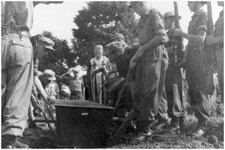 51929 Begrafenis Hein Smeets oorlogsslachtoffer Ned.Indië, Budel-Schoot, 06-1949