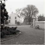 51979 Zicht op kerkhof en Kerkstraat, Maarheeze, 1969-1970