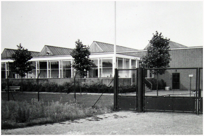 52350 Poort ingang Nolte Elecktrotechnische en Mechanische Bedrijf Nolte BV, Maarheeze , circa 1980
