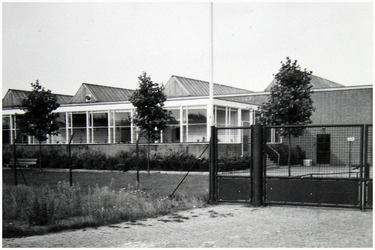 52350 Poort ingang Nolte Elecktrotechnische en Mechanische Bedrijf Nolte BV, Maarheeze , circa 1980