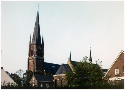 52460 zicht op R.K. O.L.V. Visitatie vanuit woonhuis van der Wielen, Budel, ca 1960