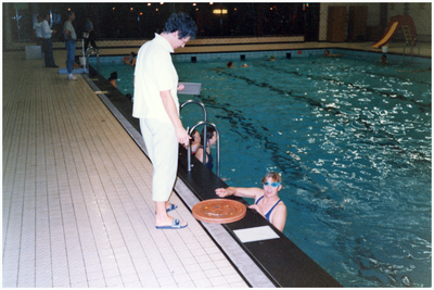 52464 Training Zwemclub bij sportcomplex Harrie Derkx , Budel, 1990-1995