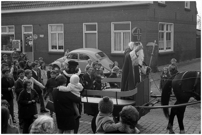 52514 Sint Nicolaas intocht met paard en wagen, Soerendonk, 1969