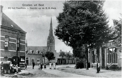 23515 Hoofdstraat (Dorpsstraat), gezien in westelijke richting vanaf het raadhuis, met op de achtergrond de toren van ...