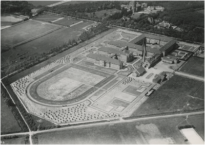 269 Luchtfoto van het St. Josephziekenhuis, 31-05-1934
