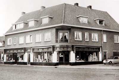 29342 Drogisterij en kruidenier Coöp. ETOS (buitenvestiging), Geldropseweg, hoek Gabriël Metsulaan, 1939