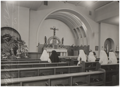 69190 Interieur van de kapel bij het Binnenziekenhuis, 30-12-1946