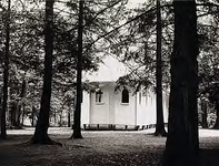 21239 Achterzijde van de kapel van Onze Lieve Vrouw van de H. Eik, ca. 1970