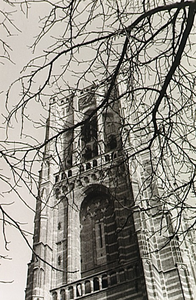 22211 Bovenste gedeelte van de toren van de St. Petruskerk, ca. 1970