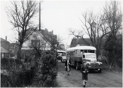 378 Omlegging Willemstraat-Lodewijk Napoleonplein in het verlengde van de Sint Antoniusstraat. Een aantal VIPRE-bussen ...