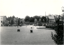 64501 Gecamoufleerde Duitse legertrein, gezien vanaf het Lodewijk Napoleonplein, 04-09-1944