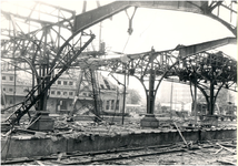 64999 NS Station westzijde en postkantoor: schade ten gevolge van het Duitse bombardement van 19 september 1944, 21-09-1944