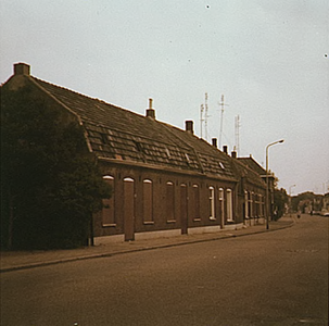 27511 Hoogstraat, de omgeving van de kruising met 'de Laagstraat', 09-1973