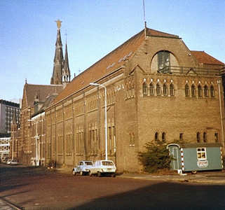 28303 Gymnasium Augustinianum, Kanaalstraat 8: de voorzijde, 23-11-1975