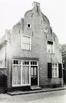  Een serie van 6 foto's betreffende Huis Diest, Torenstraat 8, 1975