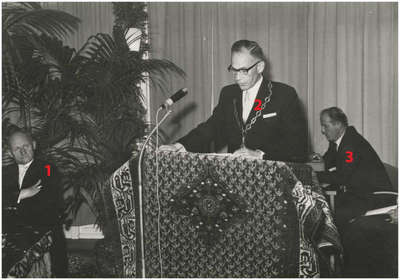 131455 Toespraak burgemeester van de Ven. 1. Raadslid P. Hoeks; 2. Burgemeester van de Ven;, 04-10-1964
