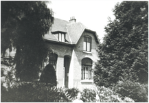 132223 Het huis van de familie Schats - van Mensvoort aan de Dorpstraat 9, 1951