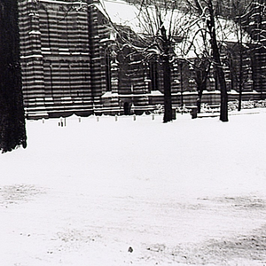22876 Winteropname marktplein aan de zuidzijde van de kerk, 1954 - 1955