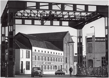 136534 Daf Museum en Hefbrug, Tongelresestraat, 1992 - 1999