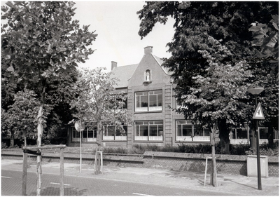 147074 RK - Jongensschool, Kerkstraat, 20-08-1986