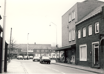 577539 Koningsplein, met rechts achterin bakkerij Koolen, 1960-1985