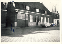 577801 Autobusbedrijf van van Asten aan de Emmastraat, 1962