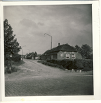 577872 Boerderijen aan de Polderweg gezien vanaf de Wolfsberg, 1963