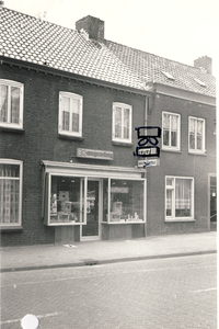 578224 Optiek Franssen, Wilhelminastraat, 1979