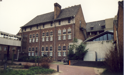 578390 Voormalig klooster van de zusters van Liefde aan de Wilhelminastraat, 1992