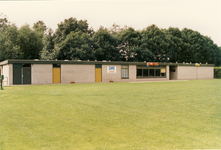578567 Sportpark 't Root, Beatrixlaan, met de kantine en kleedlokalen van korfbalvereniging Klimop, 1987