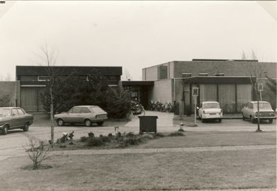 578665 Dienstencentrum de Beiaard, ingang aan Pastoor de Kleijnhof, 1970-1980