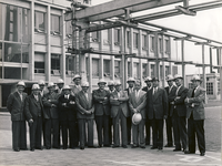 578701 Gemeenteraad van Asten op bezoek bij de Staatsmijnen in Limburg, 2-7-1957