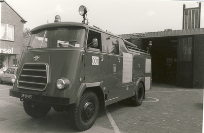 578759 Brandweerauto voor de kazerne, 1970-1980