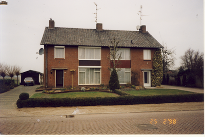 578942 Dubbel woonhuis aan de Antoniusstraat , 25-2-1998