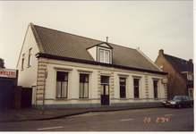 579193 Woning en antiekwinkel aan de Burgemeester Wijnenstraat 25 - 27 , 28-02-1994