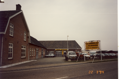 579357 Garagebedrijf Raijmakers aan de Deurneseweg 31, hoek Ommelse Bos 15, 22-3-1994